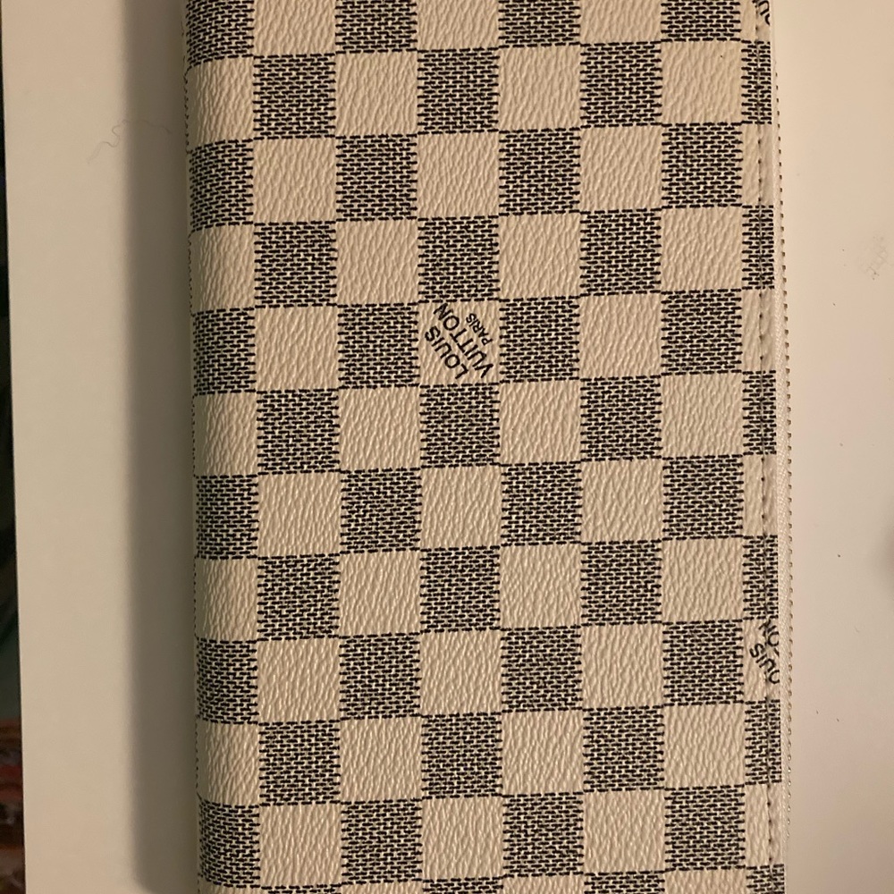 Zipped wallet